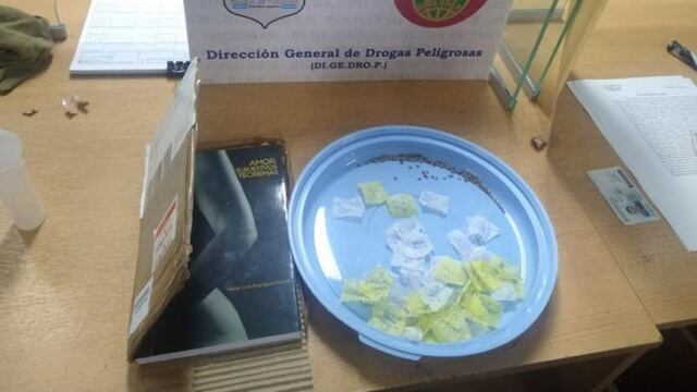 Insólito: 200 semillas de marihuana llegaron desde España en un libro y una carta