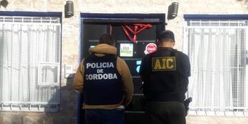 Allanamientos en Córdoba por estafas en Rosario