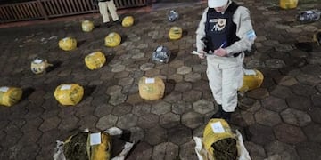 Prefectura incauta un cargamento millonario de marihuana en Eldorado.