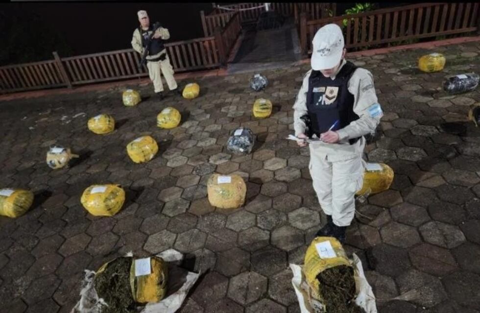 Prefectura incauta un cargamento millonario de marihuana en Eldorado