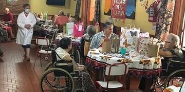Además, 7 trabajadores del lugar también dieron positivo.