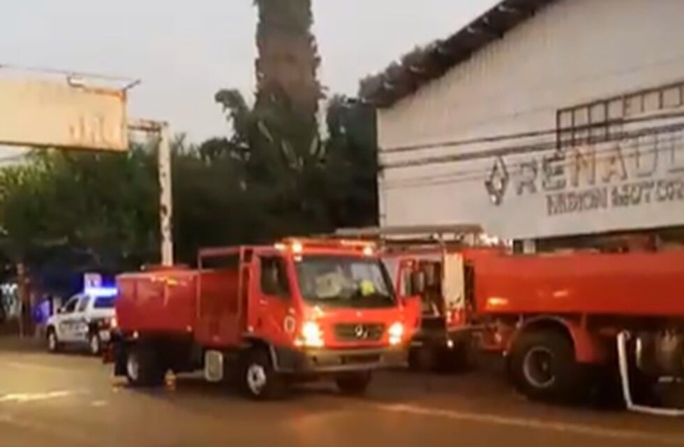 Se incendió una concesionaria de automóviles en Eldorado