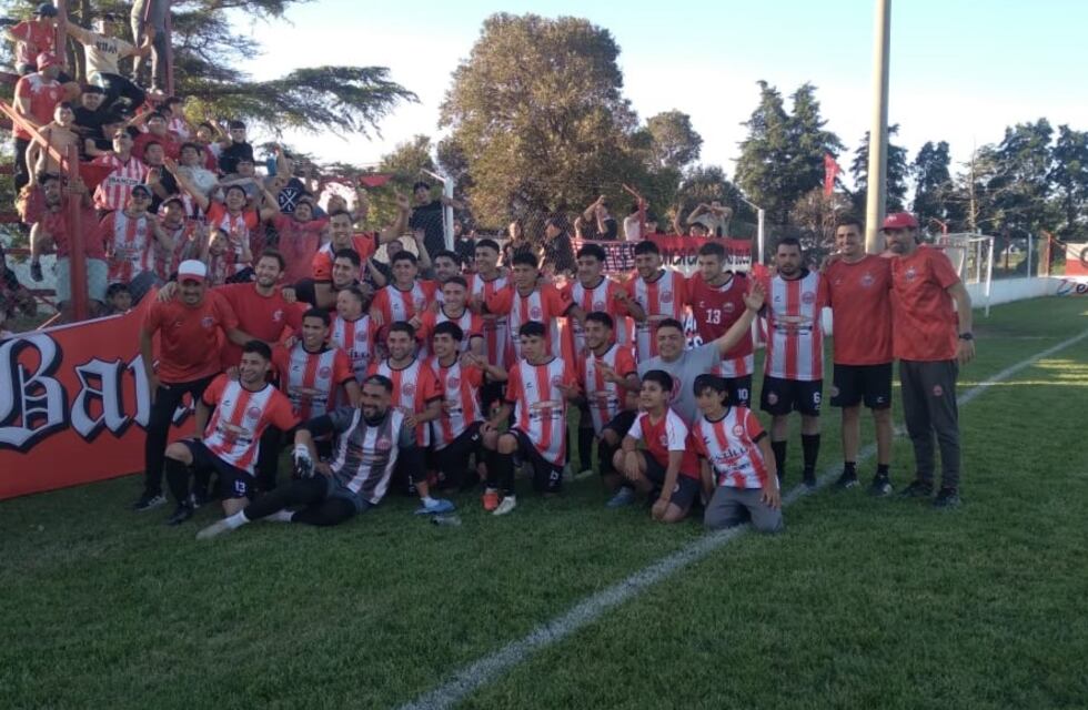 El Cultural de Arroyito perdió en la final anual de la Zona Oeste y Rivadavia gritó campeón