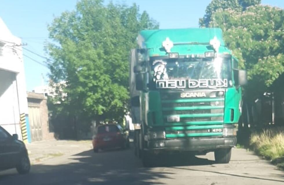 Un camionero manejaba drogado y en contramano en Bahía