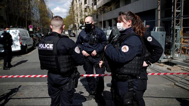 Tiroteo frente a un hospital en París dejo un muerto y una persona herida