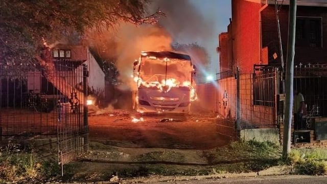 Motor home incendiado