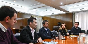 Sergio Massa, Ministro de Economía y la secretaria de Energía, Flavia Royón, avanzaron en la quita de subsidios a las tarifas de luz y gas en todo el país.