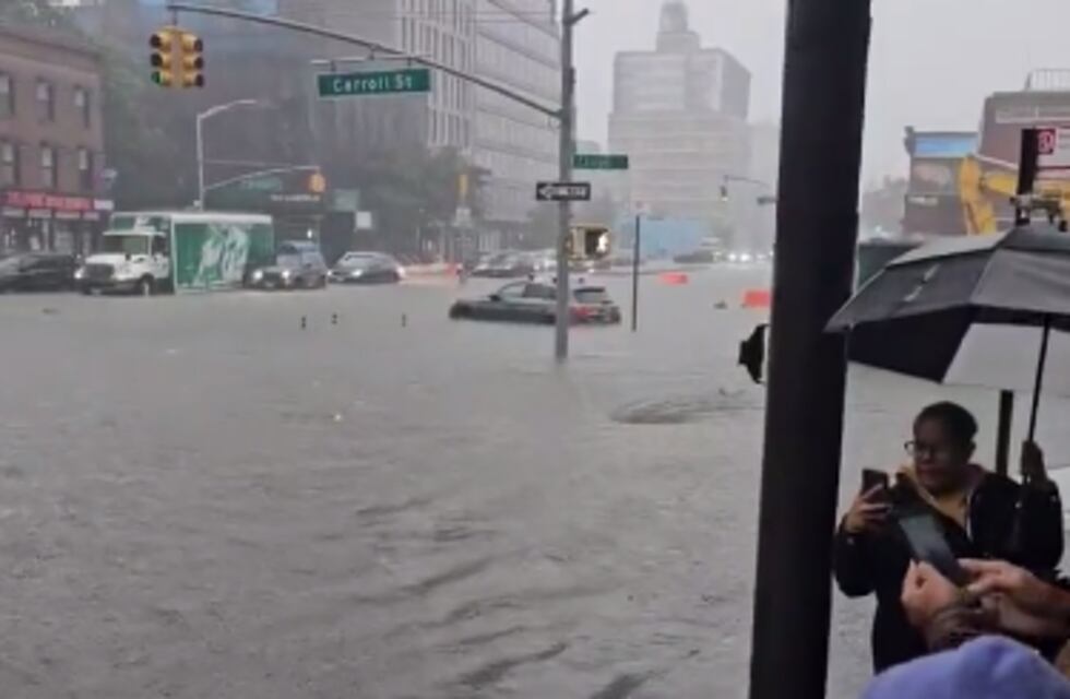 Lluvia torrencial en Nueva York inundó y paralizó a casi toda la ciudad