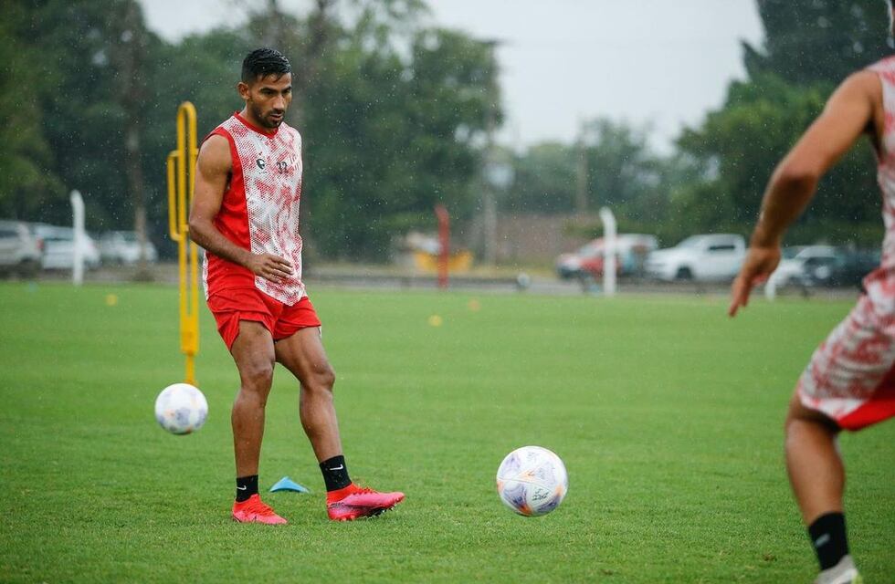 Jonathan Bay, defensor de Instituto: “Estamos de pie”
