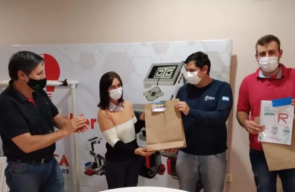 Jornada de entrega de kits para fomentar la inclusión en Andresito