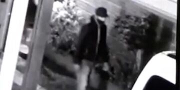 Sustrajeron una motocicleta de una vivienda y quedaron registrados en las cámaras de seguridad.