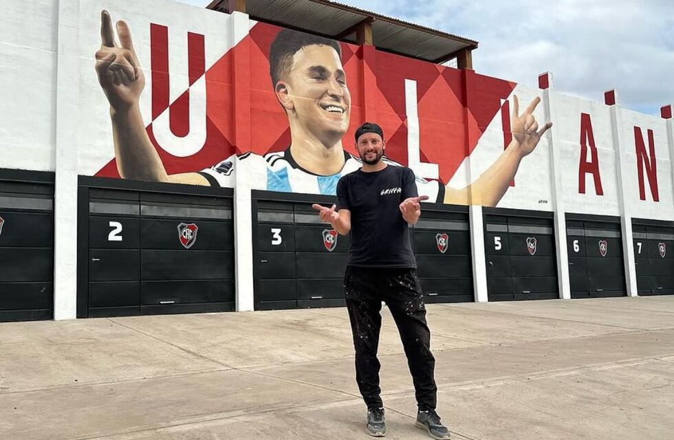 El sueño se hizo realidad: el artista detrás del increíble mural de Julián Álvarez en Calchín