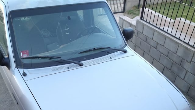 La camioneta pertenece a un reconocido matrimonio de médicos de Caleta Olivia.
