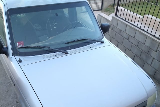 La camioneta pertenece a un reconocido matrimonio de médicos de Caleta Olivia.