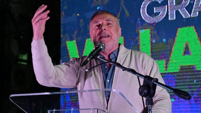 Eduardo Accastello celebró el triunfo en las elecciones en Villa María (La Voz).