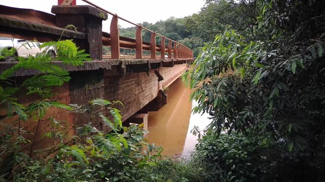 Eldorado: habilitan el transito sobre el puente del arroyo Piray Guazú.