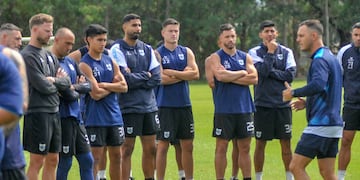 A pesar del escenario adverso, en las prácticas el entrenador Matías Módolo trabaja con sus futbolistas para afrontar el panorama. Gimnasia presentó pruebas y descargos para reanudar el encuentro, pero el fallo del Tribunal favoreció a Deportivo Madryn.