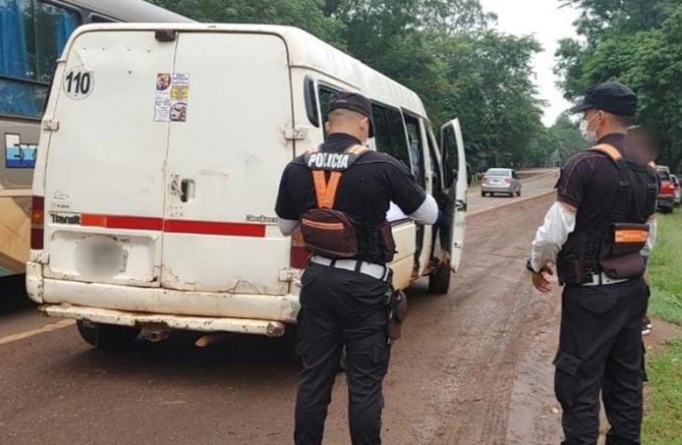 Tras un control vehicular, retienen un utilitario con papeles apócrifos