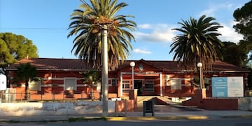 CRUZ DEL EJE. El Hospital Aurelio Crespo donde permanece internada la mujer.