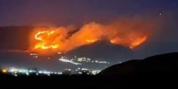 El dantesco espectáculo mantiene en vilo a la población taficeña.