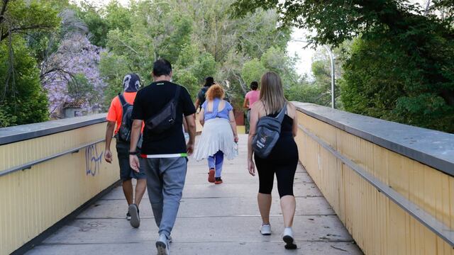 La Ciudad ha organizado salidas organizadas para recorrer caminando un circuito que recorre los lugares emblemáticos de la Capital. Gentileza MCM