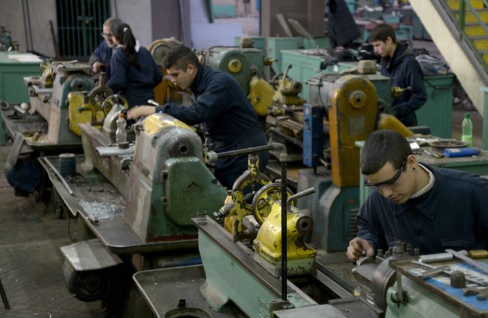 El Ministerio de Defensa otorgó su aval a las capacitaciones de la Escuela de Aprendices