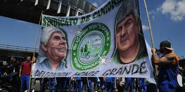 Preparativos para el acto de la CGT en la ciudad. (Foto: Clarín)