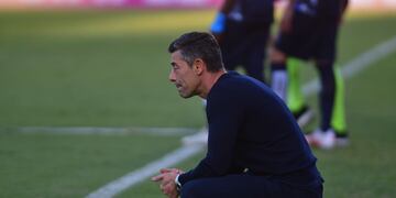 Talleres perdió ante Gimnasia en La Plata en el debut del DT portugués Pedro Caixinha. (Federico López Claro)