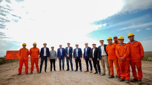 Llaryora Benedetti Arroyito pusieron en marcha las obras de la Autopista 19