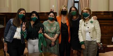 María de los Ángeles Sacnun se reunió con sus pares y la ministra de las Mujeres, Género y Diversidad de la Nación, Elizabeth Gómez Alcorta. (@sacnun)