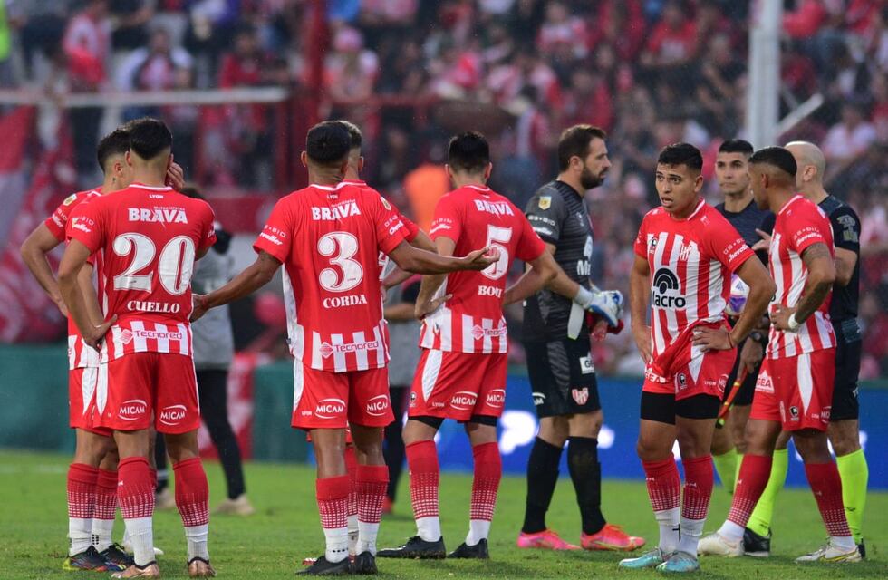 Video: Las dos atajadas de Jorge Carranza que impidieron el segundo de Banfield ante Instituto