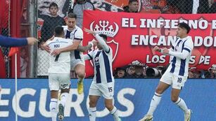 Triunfazo de Talleres sobre Independiente por 3-1 en Avellaneda (Clarín).