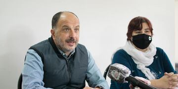Pablo Garate y Carolina Brosio presentaron el programa de Apoyo Escolar