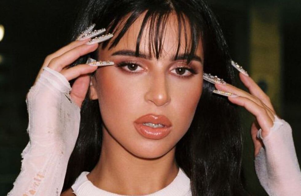 Curvilínea y elocuente: Nathy Peluso arrasó en Instagram con un vestido al cuerpo total black