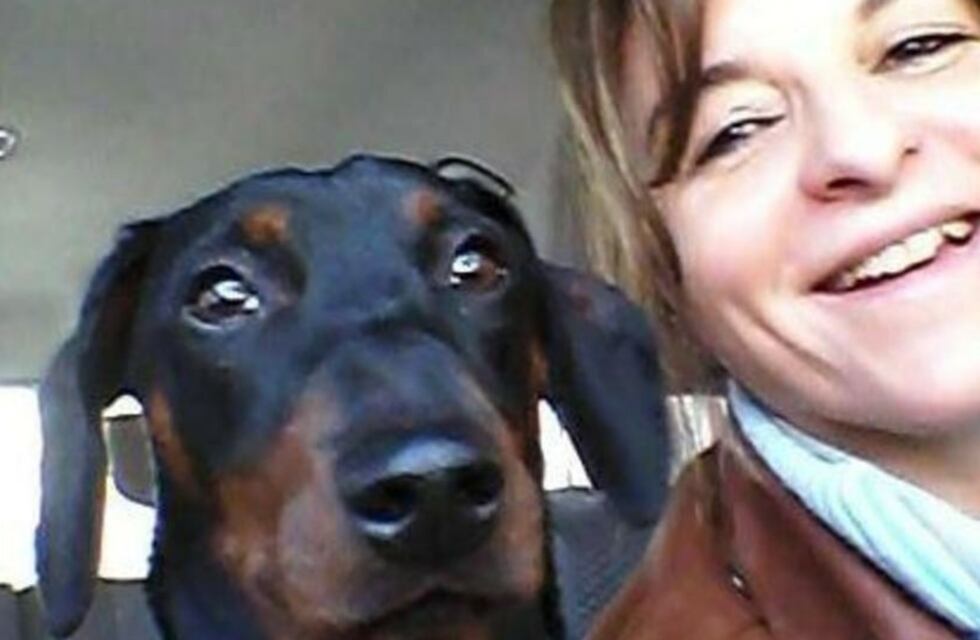 Es ingeniera del INTA y pide que reconozcan a su perra salchicha como integrante no humana de su familia