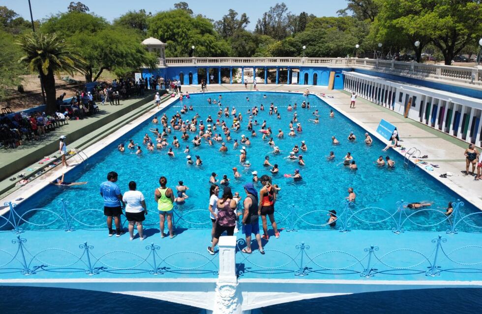 Para grandes y chicos, reabrieron las piletas municipales en Córdoba: horarios y tarifas