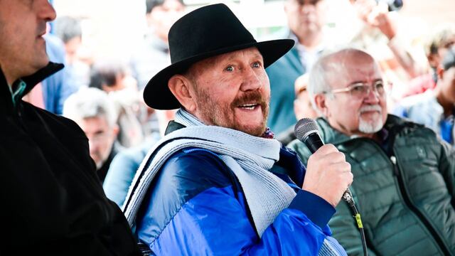 Gildo Insfrán, el gobernador de Formosa, presenció un acto en una escuela y criticó a los porteños.