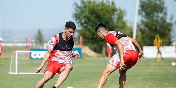 El paraguayo Juan Franco fue el primer refuerzo de Instituto para 2023. (Prensa IACC).