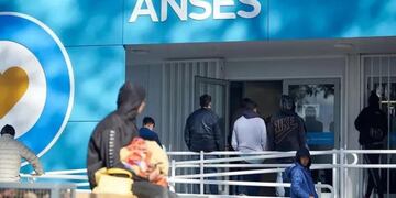 Cómo cobrar prestaciones sociales de ANSES por Mercado Pago.