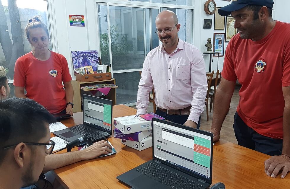Bomberos de Pehuen-Có recibieron Tablets