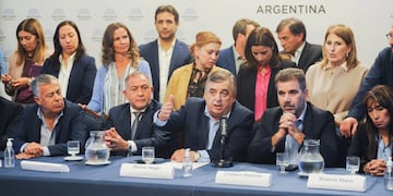 La oposición presentó un proyecto para que la Cámara de Diputados inicie un juicio contra el Presidente