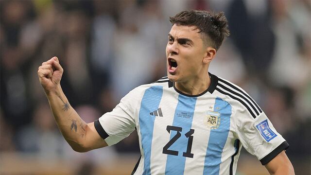 Lusail (Qatar), 18/12/2022.- Paulo Dybala of Argentina celebrates scoring during the penalty shoot-out of the FIFA World Cup 2022 Final between Argentina and France at Lusail stadium, Lusail, Qatar, 18 December 2022. (Mundial de Fútbol, Francia, Estados Unidos, Catar) EFE/EPA/Friedemann Vogel