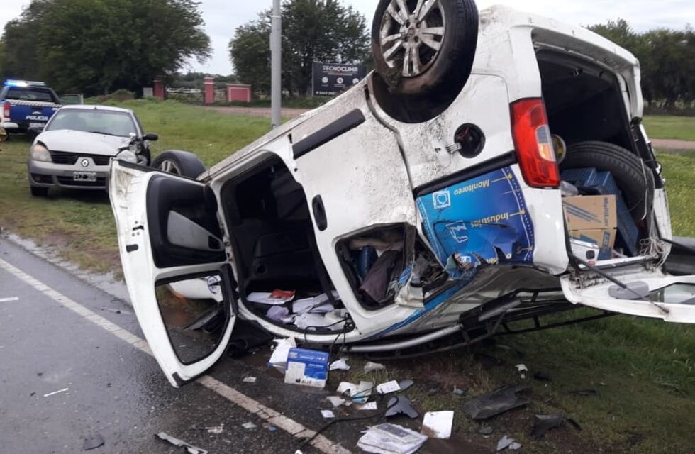 Accidente en Córdoba: perdió el control de su auto y ocasionó un choque en la ruta E-53