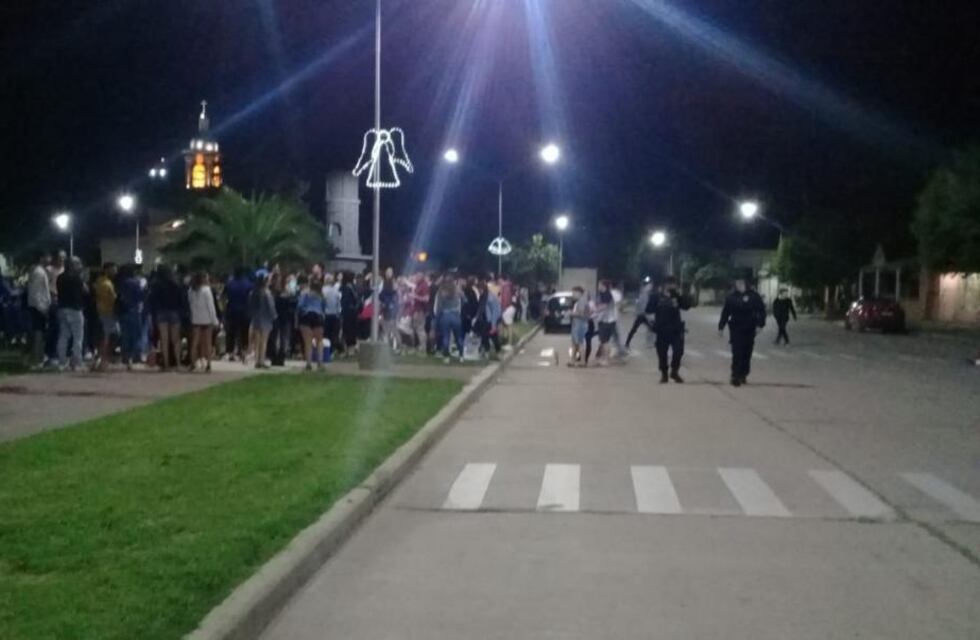 Villa San Isidro: vecinos denuncian fiestas multitudinarias a la vera del río