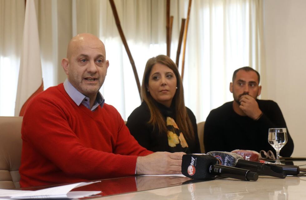 Carlos Paz: el intendente Gómez Gesteira aseguró que prestarán un servicio de cloacas de calidad, cuidando el Lago San Roque