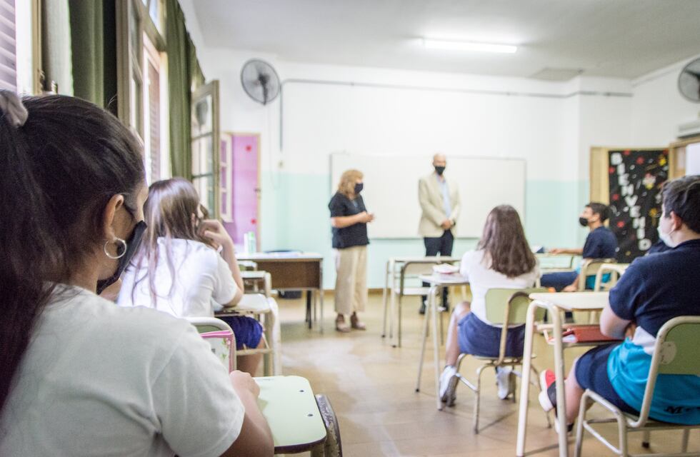 Afirman que el régimen para pasar de año en Santa Fe es “populismo provincial”
