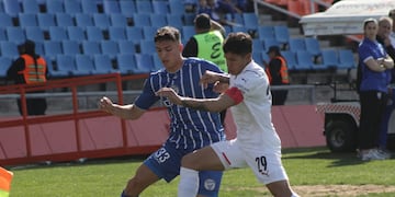 El "Rojo" se fue arriba en el descanso con un gol del "Chaco" Insaurralde.