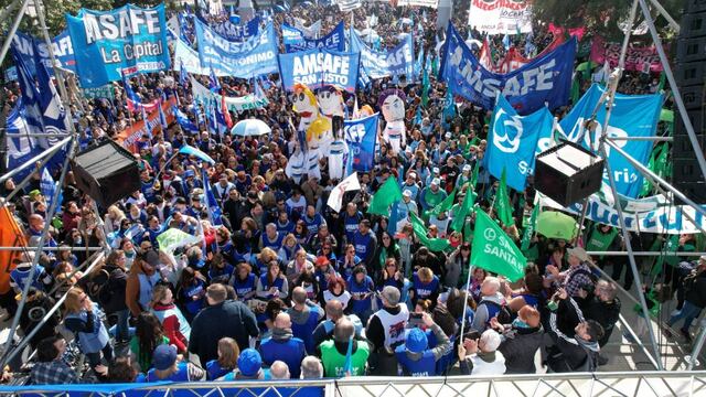 Amsafe repudió el descuento en los salarios docentes que se acoplaron a los paros.