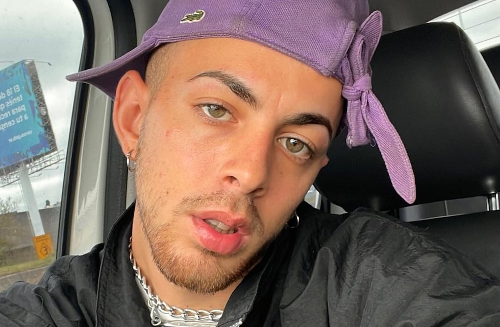 Descubrieron que J Rei se llevó un recuerdo de María Becerra a su gira