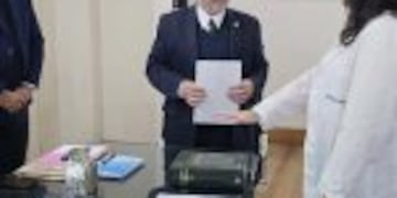 El ministro, doctor Luis Medina Ruiz, toma juramento a la doctora Bernanda Bonilla como directora del Área Operativa La Ramada.